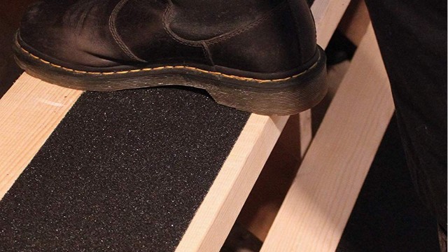 防滑膠帶怎么買？廠家直銷更放心【昆山玉寰】