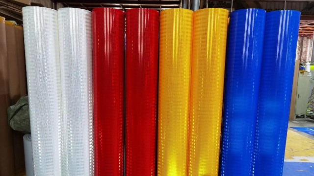 反光膜價格貴不貴？各級別反光膜廠家直接報價【昆山玉寰】